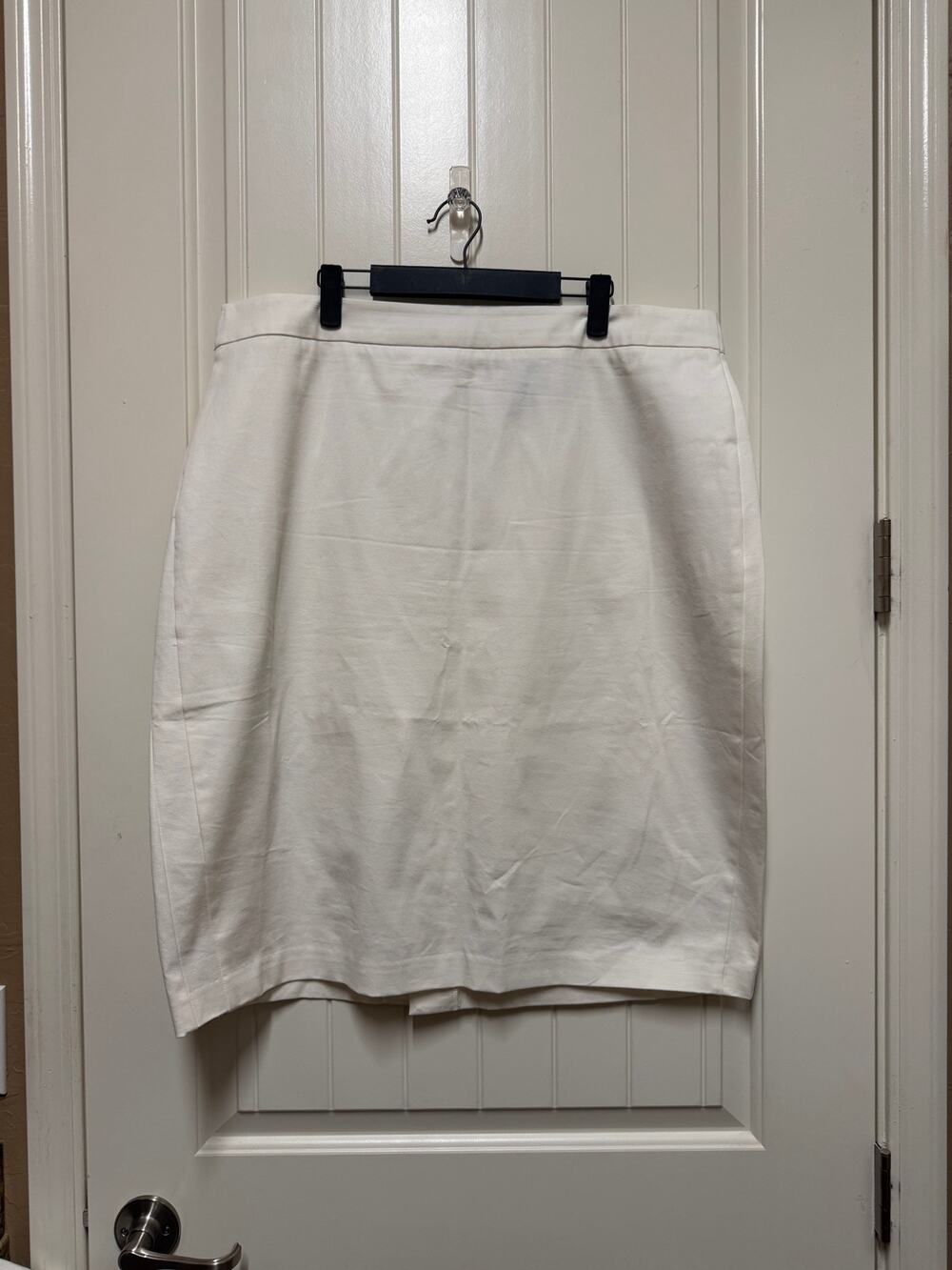 ELOQUII Premier white pull on skirt Womes plus size 18